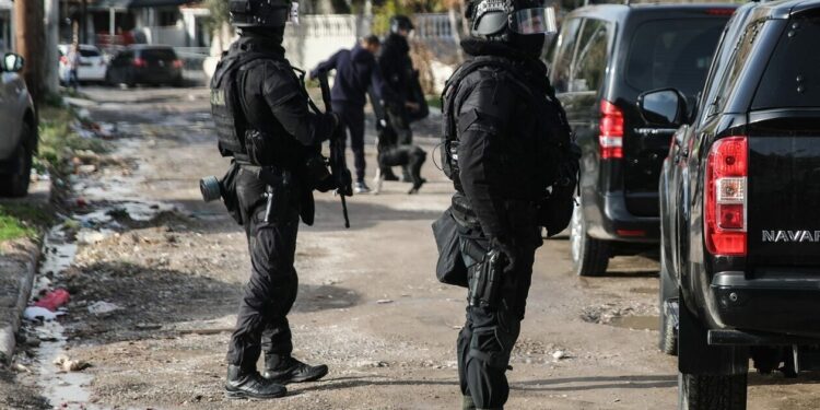 Ασπρόπυργος: Τραυματίστηκε άντρας της ΟΠΚΕ – Δέχτηκε σκάγια στο πρόσωπο