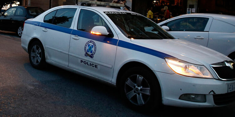 Μεγάλη αστυνομική επιχείρηση για ναρκωτικά στην Αθήνα, εντοπίστηκαν εκρηκτικά και αλεξίσφαιρο