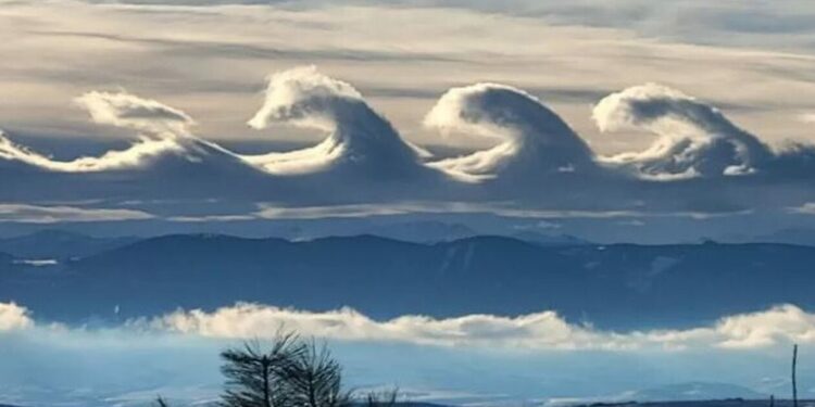 ΗΠΑ: Η viral φωτογραφία με τα κύματα που «καλπάζουν» στον ουρανό