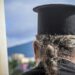 Πάτρα: Ιερέας βρήκε χρήματα που προορίζονταν για μέλη σπείρας