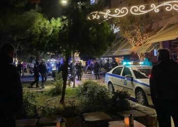 Ξεκαθάρισμα λογαριασμών μεταξύ μπράβων της νύχτας (βίντεο)