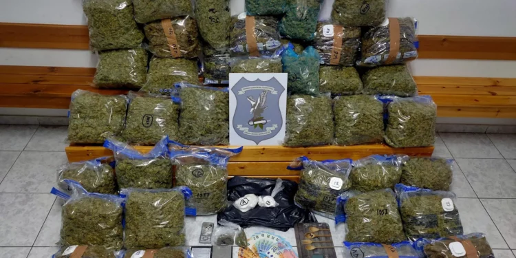 Θεσσαλονίκη: Συνελήφθη μία γυναίκα για διακίνηση, μεταφορά και κατοχή ναρκωτικών ουσιών