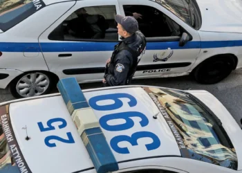 Άγ. Στέφανος: Συμμορία ανηλίκων ξυλοκόπησε με κλωτσιές, μπουνιές και ρόπαλο 16χρονο – Συνελήφθη 15χρονος