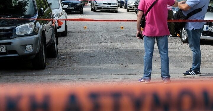 Πυροβολισμοί με καλάσνικοφ στην Ελευσίνα – «Γάζωσαν» δύο σπίτια