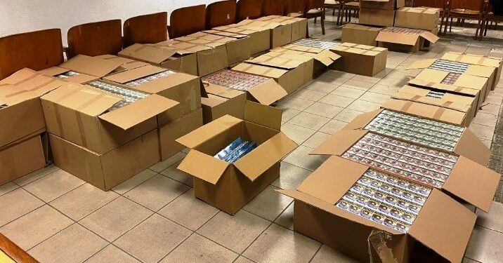 Αποθήκη με λαθραία τσιγάρα σε γκαράζ στους Αμπελόκηπους – Δύο συλλήψεις σε αστυνομική επιχείρηση