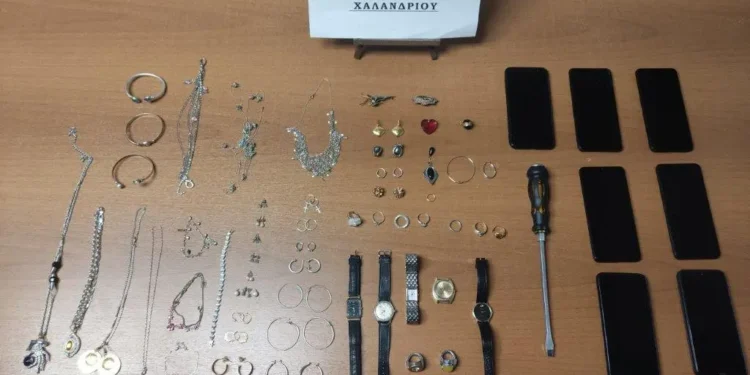 Χαλάνδρι: Συνελήφθησαν 6 ημεδαποί για κλοπές από οικίες
