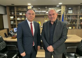 Κέλλας με Μαντζιώκα: Υπερήφανοι για τον νέο «Αττικάρχη» – Τον προσκάλεσε στην Επιτροπή Οδικής Ασφάλειας