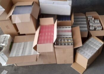 Μετέφεραν λαθραία τσιγάρα με αυτοκίνητα «κλώνους»