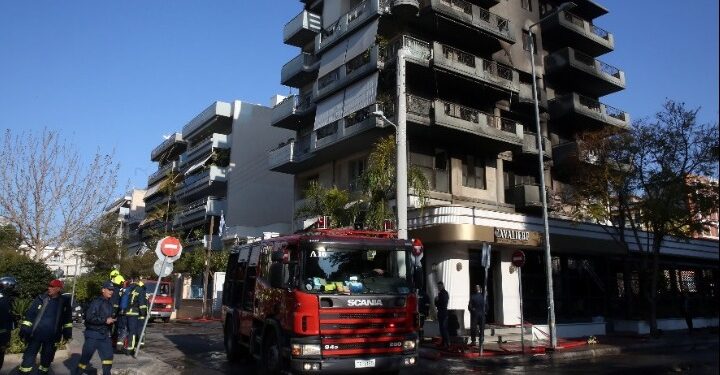 Το Τμήμα Δίωξης Εκβιαστών ανέλαβε την υπόθεση του εμπρησμού γνωστού εστιατορίου της Νέας Σμύρνης