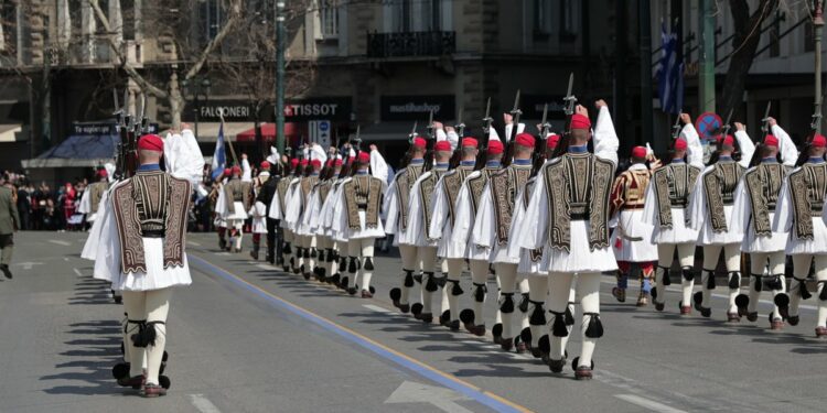 25η Μαρτίου: Κυκλοφοριακές ρυθμίσεις σε Αθήνα και Θεσσαλονίκη – Ποιοι δρόμοι θα κλείσουν