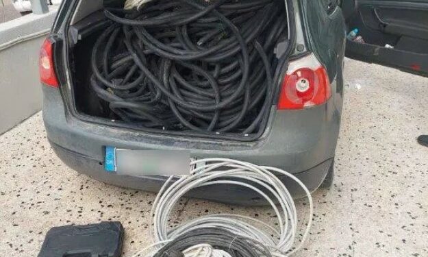Συνελήφθησαν από αστυνομικούς της Ο.Π.Κ.Ε. 3 άτομα για κλοπή 300 κιλών καλωδίων που περιείχαν χαλκό
