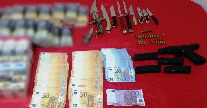 Πωλούσαν λαθραία τσιγάρα στο κατάστημα ψιλικών που διατηρούσαν