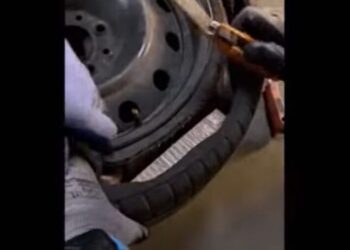 Έκρυβαν 12 κιλά ηρωίνης μέσα σε ρεζέρβα – Πώς «έπεσαν» στα χέρια της αστυνομίας