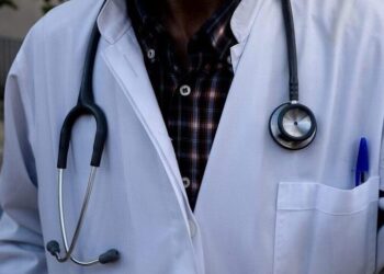 Θάνατοι παιδιών: Καταγγελίες για τον «Μεσσία» γιατρό