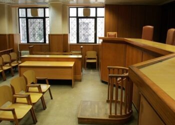 Ενώπιον του ανακριτή απολογούνται σήμερα οι δύο κατηγορούμενοι για τη δολοφονία του Γ. Καραϊβάζ