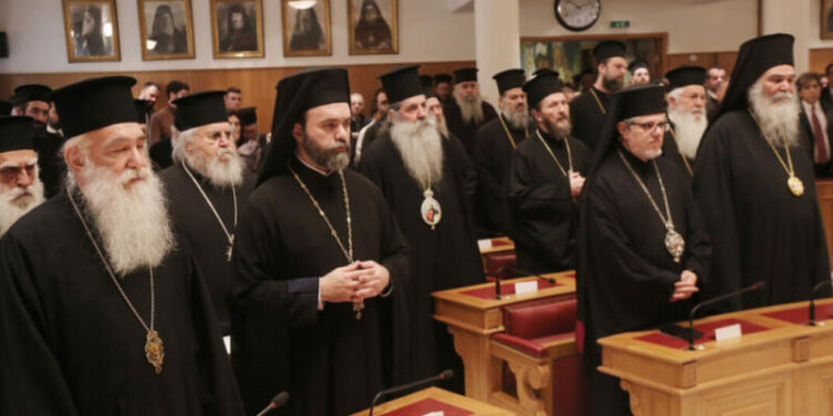 Το κόμμα Νίκη “ξύπνησε” τους… αδιάφορους αρχιερείς