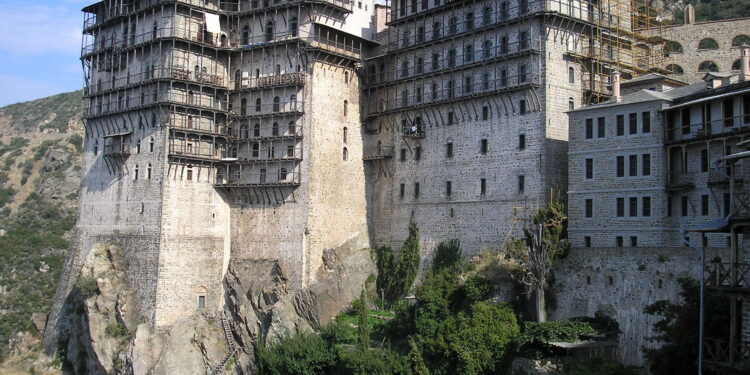 Άγιον Όρος: Διανυκτέρευση στη Μονή Σίμωνος Πέτρας για τον Μητσοτάκη