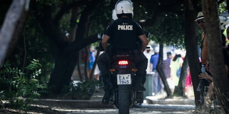 Κρήτη: Σύμπτωση οι αυτοκτονίες των δύο αστυνομικών; Τα σημειώματα, η εξομολόγηση και το εισιτήριο