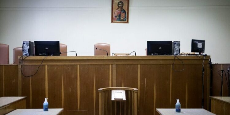 Χανιά: Μέσα σε τάφο έκρυβε 31 συσκευασίες κοκαΐνης – Η ποινή του και το ανήλικο παιδί του