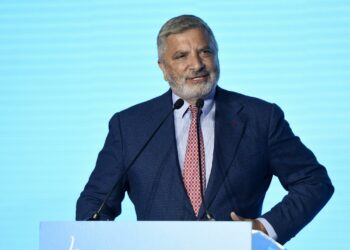 Πατούλης σε Δούρου: Το γαρ πολύ της θλίψεως γεννά παραφροσύνη