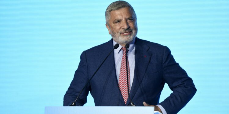 Πατούλης σε Δούρου: Το γαρ πολύ της θλίψεως γεννά παραφροσύνη