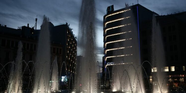 Ομόνοια: Αυτός είναι ο 63χρονος που συνελήφθη για ερωτικό ραντεβού με 14χρονη – Τα αισχρά μηνύματα