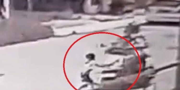 Λαμία: Συνελήφθη ο οδηγός που παρέσυρε και κλώτσησε παιδί πάνω σε μηχανάκι