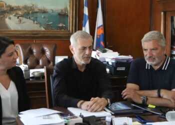 Στον Δήμο Πειραιά ο Περιφερειάρχης Αττικής Γ. Πατούλης – Πάνω από 100 εκ. ευρώ τα έργα και οι αναπτυξιακές δράσεις – Επιπλέον 100 εκ. ευρώ μέσω ΟΧΕ