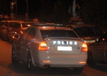 Επεισοδιακή καταδίωξη στο κέντρο της Αθήνας – Τραυματίστηκαν ελαφρά 2 αστυνομικοί – Συνελήφθη ένα άτομο