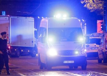 Ανθρώπινα μέλη εντοπίστηκαν μέσα σε ψυγείο που πετάχθηκε σε κανάλι στη Λιέγη