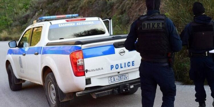 Σέρρες: Συλλήψεις για παράνομη μεταφορά επτά αλλοδαπών, τέσσερις εκ των οποίων ανήλικοι