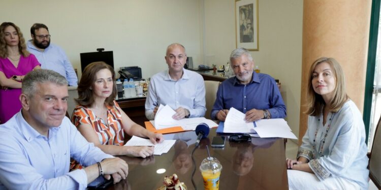 Στο Δήμο Μεταμόρφωσης ο Περιφερειάρχης Αττικής Γ. Πατούλης – Στα περίπου 11 εκ. ευρώ τα ολοκληρωμένα, εκτελούμενα, υπό δημοπράτηση και μεσοπρόθεσμης ωρίμανσης έργα