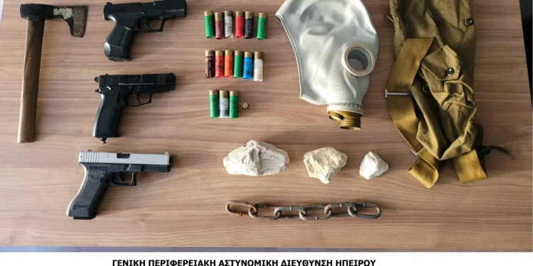 Ιωάννινα: Συνελήφθησαν 4 ημεδαποί για παράβαση της νομοθεσίας περί αθλητισμού, περί όπλων καθώς και για κλοπή