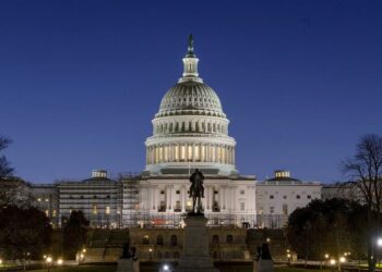 Συναγερμός στο Καπιτώλιο: Αναφορές για ένοπλο σε κτίριο της Γερουσίας – Εκκενώσεις γραφείων