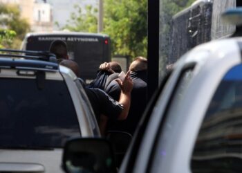 Προφυλακίστηκαν και οι 105 κατηγορούμενοι για τα επεισόδια στη Νέα Φιλαδέλφεια