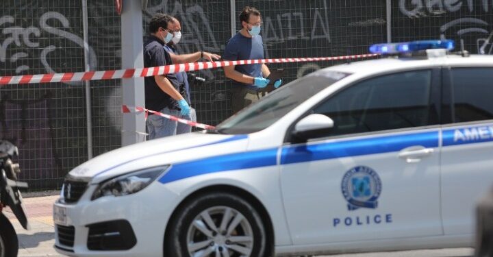 Ήταν αμυνόμενος ο αστυνομικός, αναφέρει η ΕΛΑΣ για τον πυροβολισμό ληστή στον Κολωνό