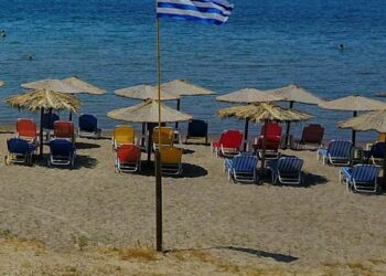 Έλεγχοι για παραβάσεις σε παραλίες Κυκλάδων και Ιονίων νήσων – 16 συλλήψεις σε 7 νησιά