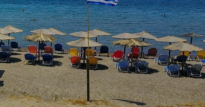 Έλεγχοι για παραβάσεις σε παραλίες Κυκλάδων και Ιονίων νήσων – 16 συλλήψεις σε 7 νησιά