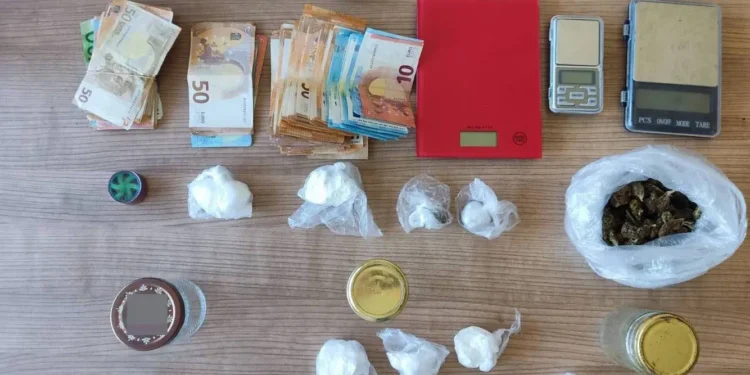Ιωάννινα: Συνελήφθησαν δύο ημεδαποί που κατηγορούνται για διακίνηση ναρκωτικών