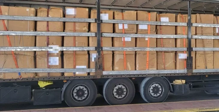 Πάτρα: Πάνω από 14 τόνους λαθραίου καπνού κατάσχεσαν οι Αρχές στο λιμάνι με προορισμό την Ιταλία