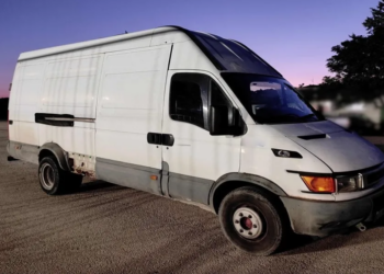 Συνελήφθη διακινητής ο οποίος προωθούσε στο εσωτερικό της χώρας με 4 μη νόμιμους μετανάστες