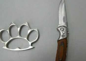 Καβάλα: Σύλληψη ημεδαπού για κατοχή ενός σουγιά και μιας σιδερογροθιάς