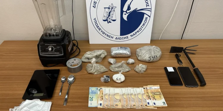 Συνελήφθη 50χρονος για διακίνηση κοκαΐνης και ηρωίνης στην ευρύτερη περιοχή της Αττικής