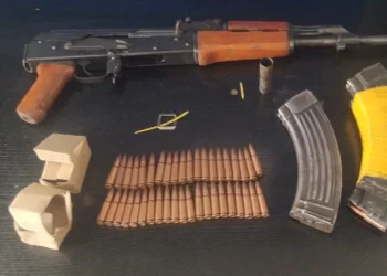 Εντοπίστηκε και κατασχέθηκε πολεμικό τυφέκιο τύπου «KALASHNIKOV» με 3 γεμιστήρες και 140 φυσίγγια