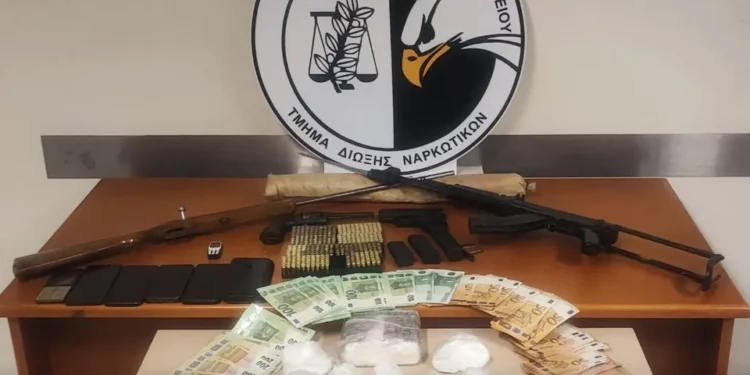 Κρήτη: Έκρυβαν 1 κιλό κοκαΐνης σε εγκαταλελειμμένο χώρο