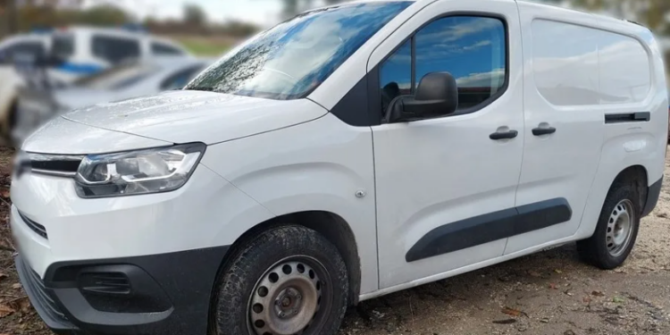 Έβρος: Συνελήφθησαν 2 διακινητές με 12 μη νόμιμους μετανάστες