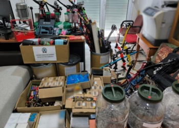 Δράμα: Δύο ημεδαποί συνελήφθησαν για κατοχή όπλων, βεγγαλικών και ναρκωτικών