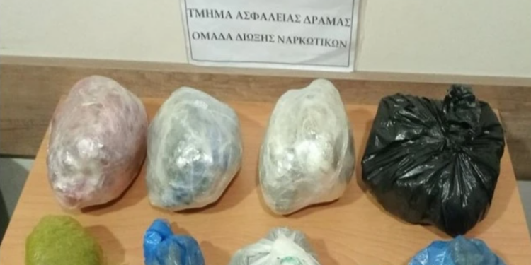 Συνελήφθη ημεδαπός κατηγορούμενος για διακίνηση ναρκωτικών