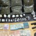 Έκρυβαν ναρκωτικά σε εγκαταλελειμμένο κτίριο και σε υπαίθριους χώρους