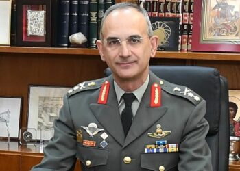 Την νέα ηγεσία των Ε.Δ. επέλεξε το ΚΥΣΕΑ: Ο αντιστράτηγος Δ. Χούπης αρχηγός ΓΕΕΘΑ